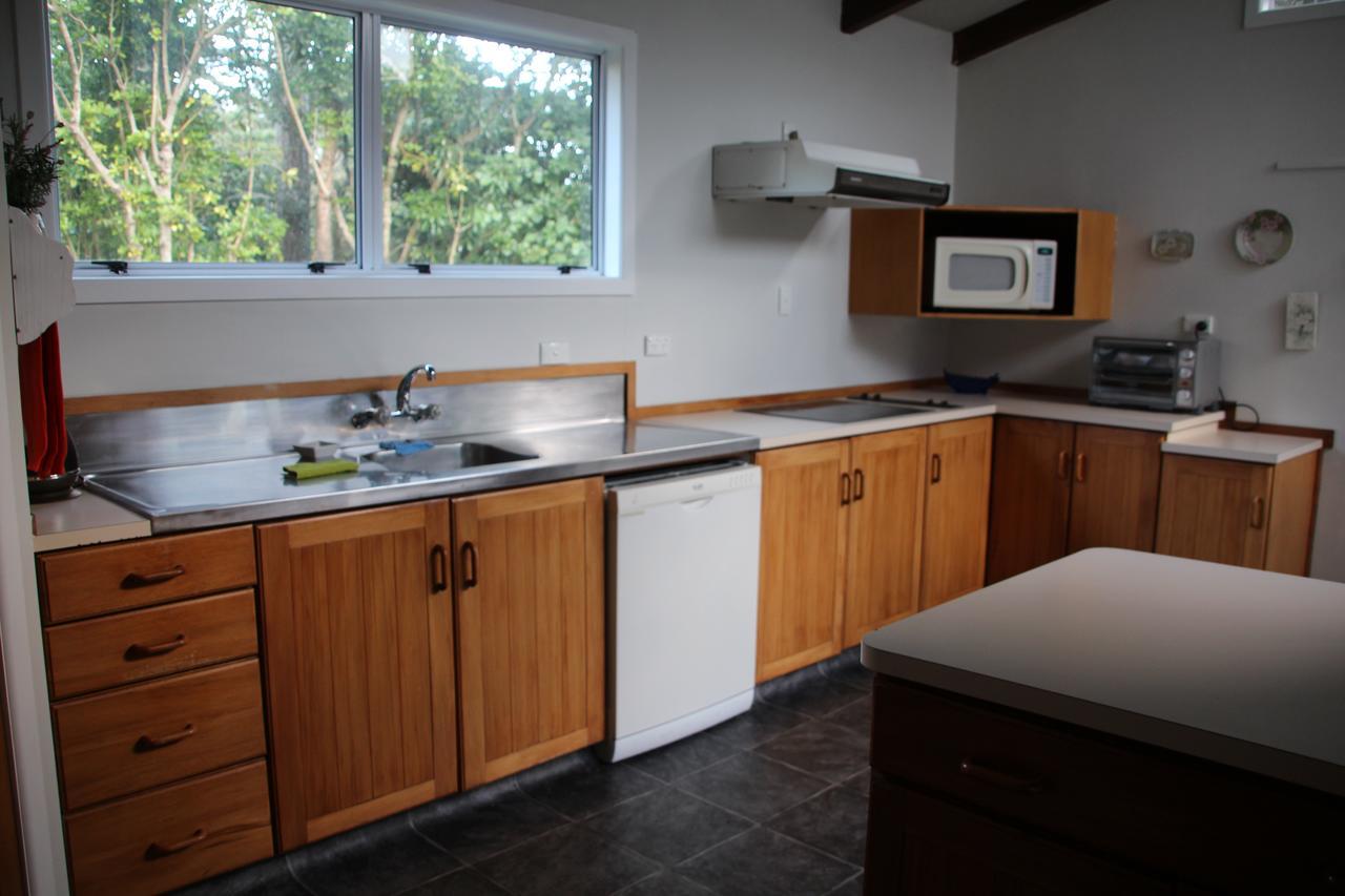Punehu Stream Cottage Opunake Esterno foto